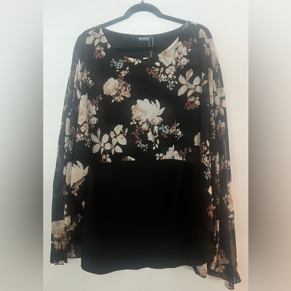 Floral chiffon high-low top
